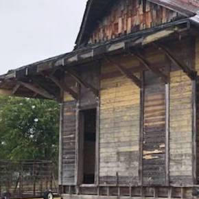 Arch students aid restoration of historic Deanville train depot