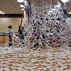 Esquivel's 3-D latticework designs festoon Hispanic scholarship gala