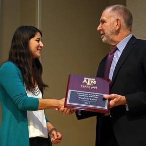 CoSci adviser’s performance earns award from Texas A&M president