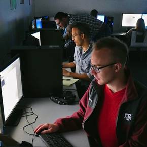 Students explore moviemaking animation software in workshop