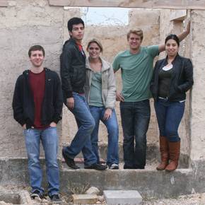 Students aid ‘Extreme Makeover’ of Bastrop home razed by wildfire